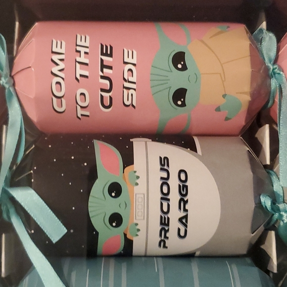 STAR WARS The Mandalorian 6 Surprise Crackers - Socks Brand New in Package - Picture 3 of 9